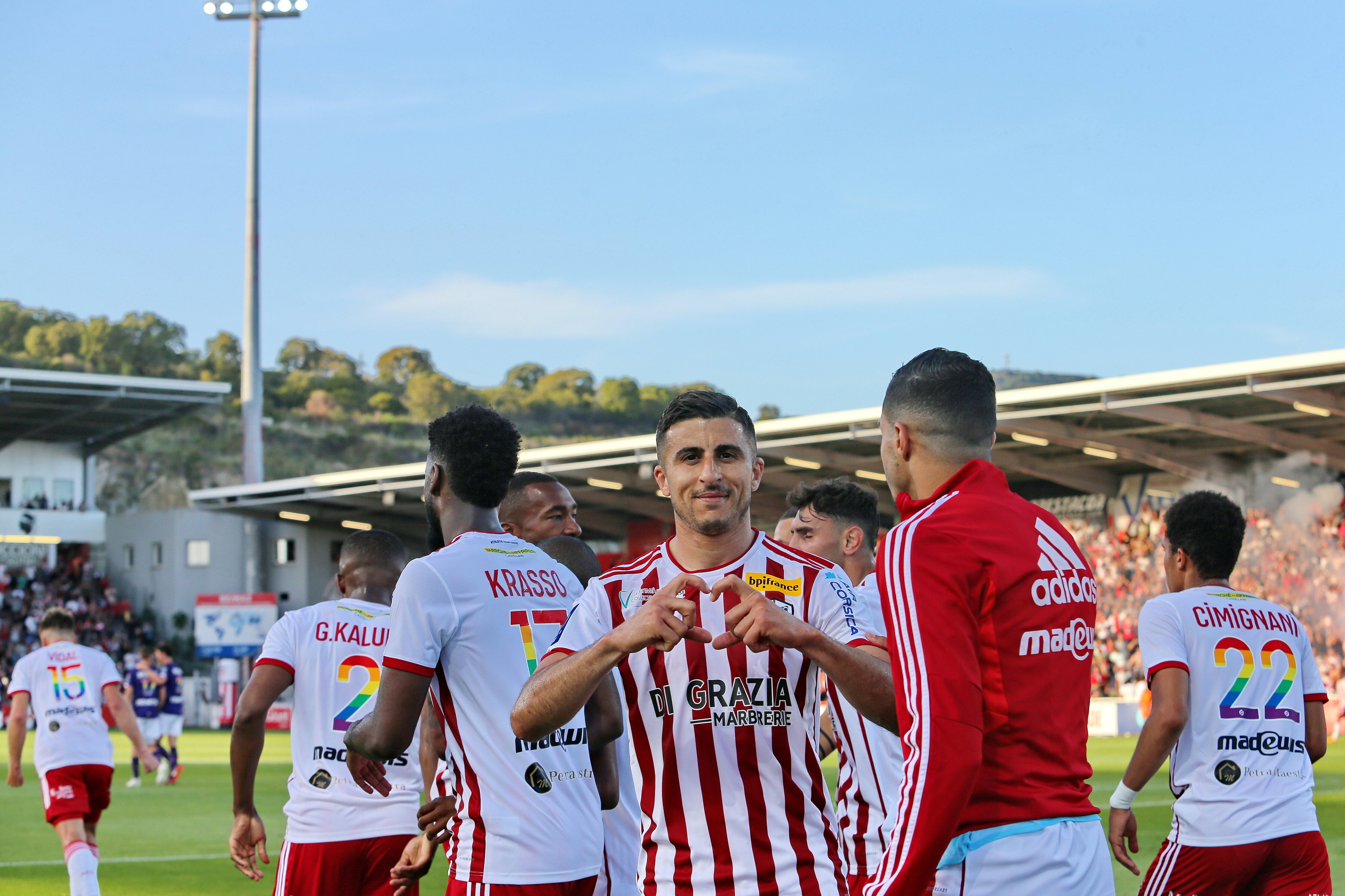 Ligue 2 BKT : L'AC Ajaccio bat Toulouse et retrouve l'élite !