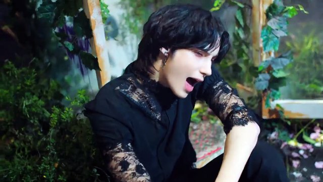 TXT (투모로우바이투게더) 'Good Boy Gone Bad' Official MV