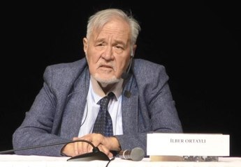 İlber Ortaylı Kırşehir'de "Kitap Günleri" fuarına katıldı