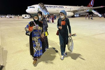 Ukrayna'dan tahliye edilen Ahıska Türklerinden oluşan beşinci kafile geldi