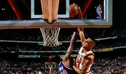 Some Great Playoffs and Finals Dunks in NBA History