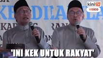 'Kalau cara kita, ini kek untuk rakyat' - Anwar potong 'kek ekonomi'