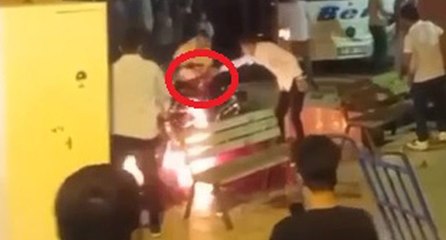 Yanan motosikleti 150 litre şalgam suyu dökerek söndürdüler