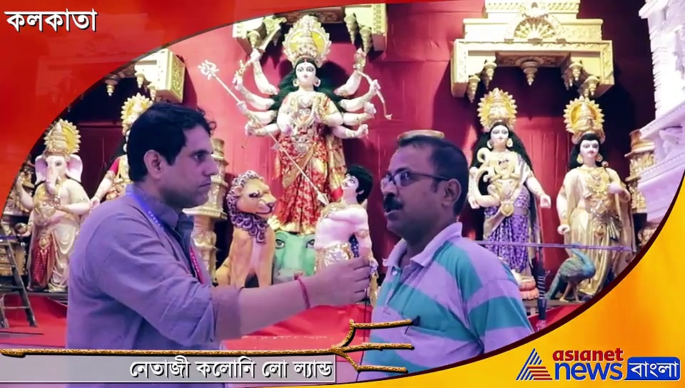 বাইরে দুর্গ, ভিতরে মন্দির, অনবদ্য কারুশিল্পে সেজে উঠেছে নেতাজী কলোনি লো ল্যান্ডের মন্ডপ, দেখুন ভিডিও