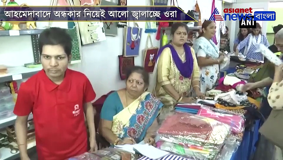 দৃষ্টিহীনদের হাতেই দীপাবলির রোশনাই, দেখুন ভিডিও