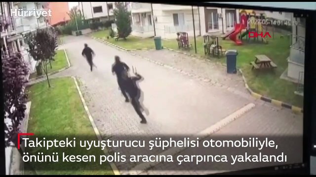 Takipteki uyuşturucu şüphelisi otomobiliyle, önünü kesen polis aracına çarpınca yakalandı