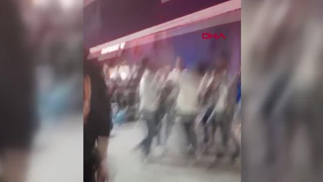 İSTANBUL-SULTANGAZİ'DE İREM DERİCİ KONSERİNDE KAVGA ÇIKTI, KONSER YARIDA KALDI