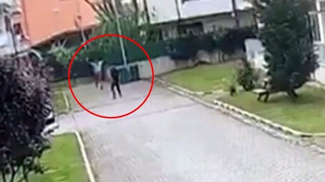 Polis aracına çarpıp kaçmaya çalışan uyuşturucu taciri yakalandı