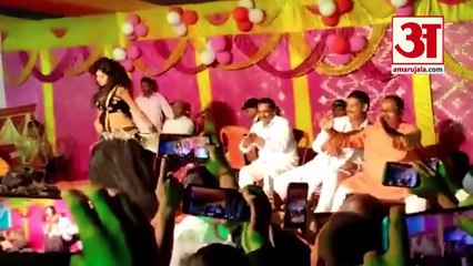JDU विधायक गोपाल मंडल ने बार बालाओं संग लगाए ठुमके