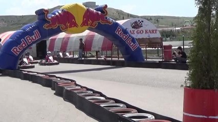 Kahramankazan'da üniversiteler arası karting turnuvası gerçekleştirildi
