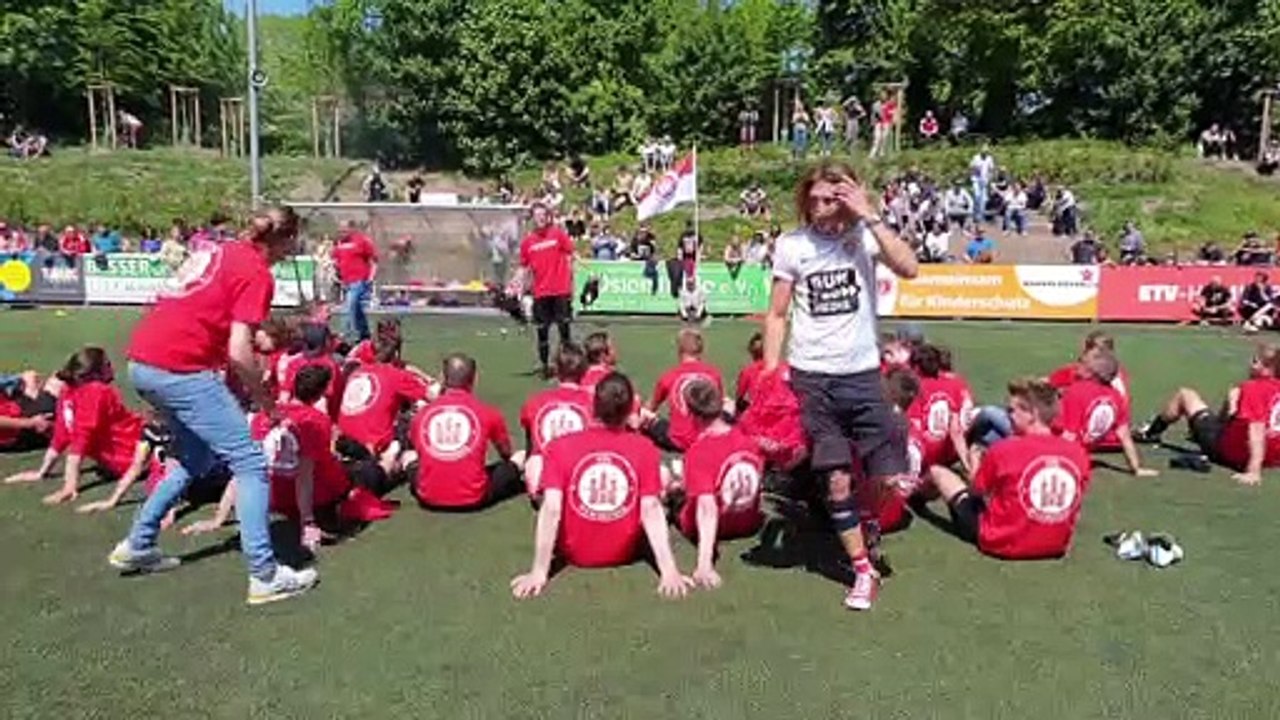 Der VfL Hammonia feiert die Meisterschaft in der Kreisliga 10 und den Bezirksliga-Aufstieg!