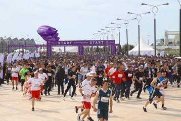 Azerbaycan'da "rüzgarı yen" maratonu koşuldu