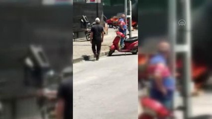 Son dakika haber | İstanbul'da araç yangını itfaiye ekiplerince söndürüldü