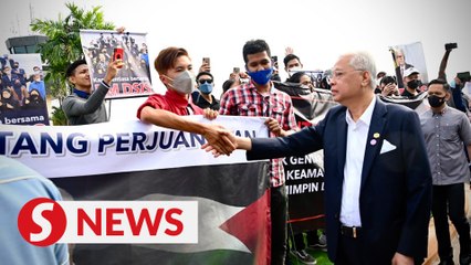 PM arrives home from working visit to US