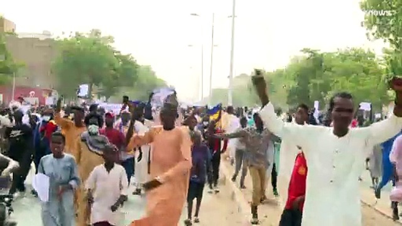 'Frankreich raus' - Anti-französische Demonstrationen im Tschad