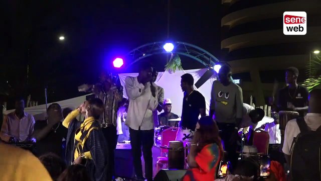 Émouvant et tristesse à l’anniversaire de Fa Vivi Zik Fm_Sa Soeur craque et fond en larmes«dafma t