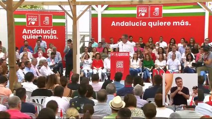 Descargar video: El PSOE sigue riéndose de los andaluces. Los toma por tontos...