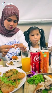 Hiểu chuyện như bạn gái đạt villa: chấp nhận quá khứ, chăm con riêng như con ruột