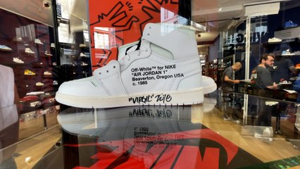 Une paire de Jordan adjugée à 13 000 euros lors des premières enchères de sneakers à Paris