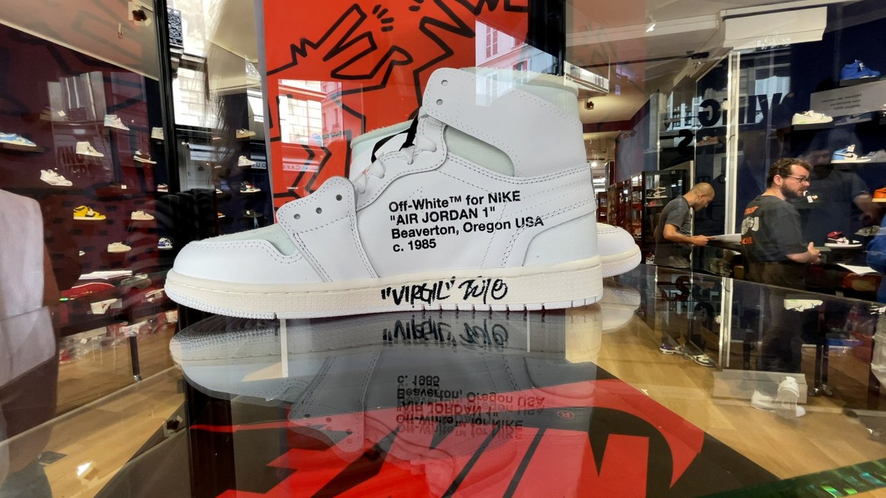 Une paire de Jordan adjugée à 13 000 euros lors des premières enchères de sneakers à Paris