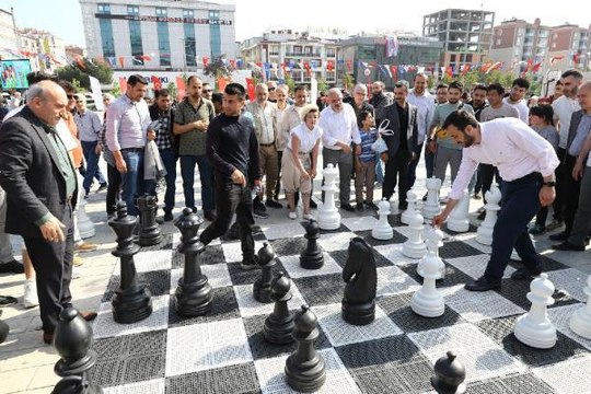 'Gençler, sosyal medyadan sosyal meydana iniyor' etkinliği Bağcılar'da yapıldı