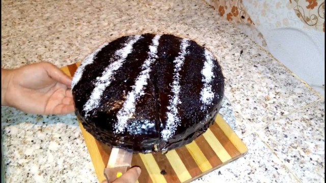 كيك الشكولاتة والكريم الباتسيير بمذاق لذيذ وسريع التحضير