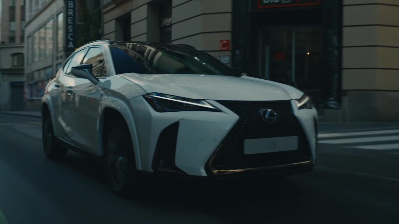 Lexus UX 250h mit neuen Technologien, besserem Handling und mehr Auswahl