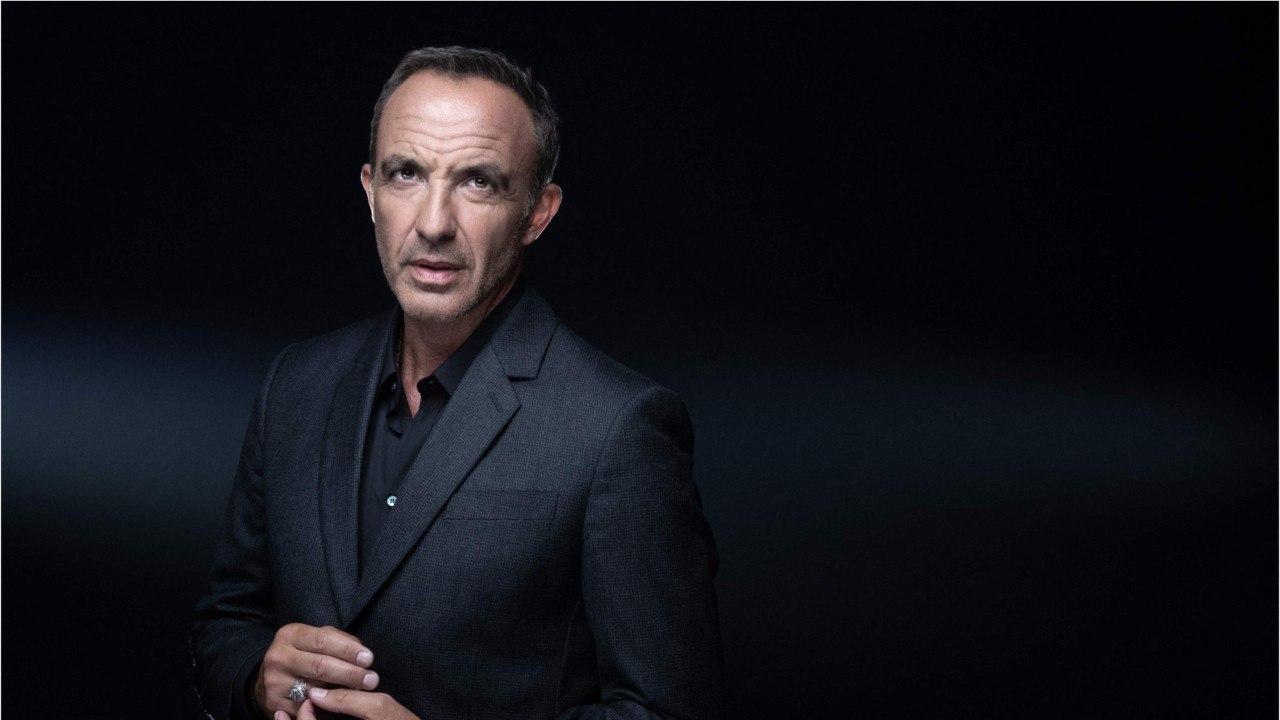 FEMME ACTUELLE - Nikos Aliagas : pourquoi l’animateur était-il absent de la demi-finale de The Voice ?