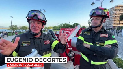 Download Video: Vigili del Fuoco. Fresi e Degortes dall'infiorata alla pensione