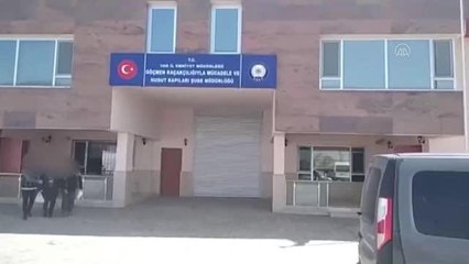 Göçmen kaçakçılığı yaptıkları iddia edilen 5 şüpheli tutuklandı