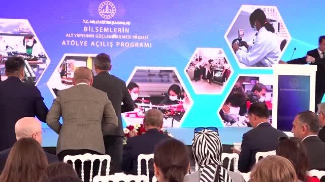 Bakan Özer: Artık Milli Eğitim Bakanlığı olarak akademik yıla değil 12 aya bakacağız gençlerimizi hiç yalnız bırakmayacağız