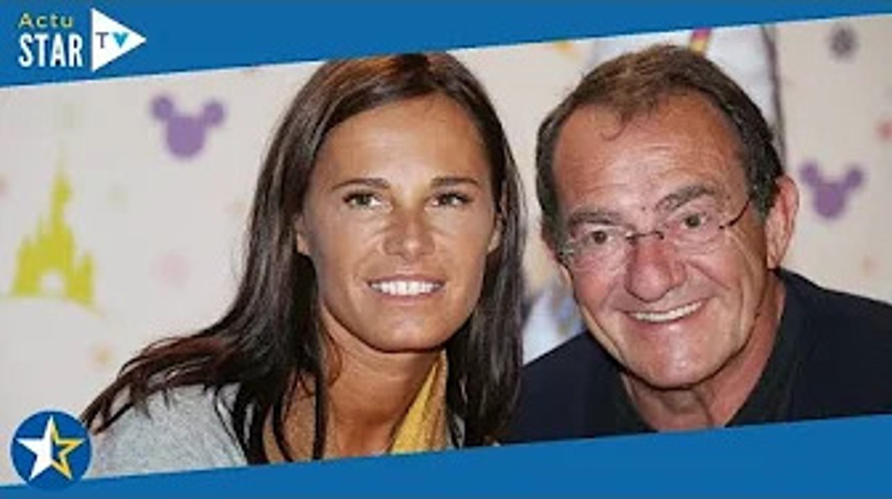 Nathalie Marquay en deuil : attablée avec les amis proches de Jean-Pierre Pernaut, elle lui fait un