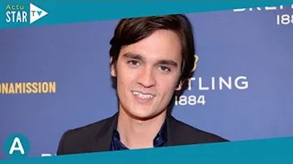 Alain-Fabien Delon en couple avec une jolie rousse : il partage leur langoureux baiser sur Instagram