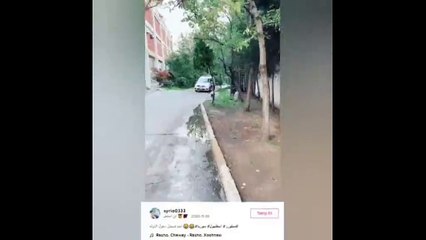 Mülteci polis arabasıyla sokaklarda tur attı