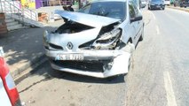 KADIKÖY'DE KAMYON 3 OTOMOBİLE ÇARPARAK DURABİLDİ