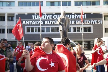 Son dakika yerel: Özel bireyleri davul zurnayla askere uğurladılar