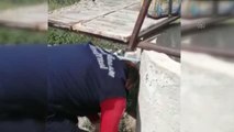 KIRIKKALE - Betonla toprak zemin arasına sıkışan yavru köpek kurtarıldı