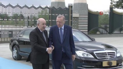 下载视频: Cumhurbaşkanı Erdoğan, Cezayir Cumhurbaşkanı Abdulmecid Tebbun ile baş başa görüştü