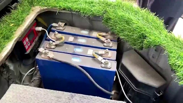 Nigerian entrepreneur builds electric mini-buses in clean energy push