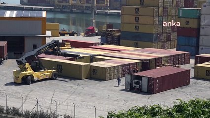 Gemilerle Tekirdağ'a gelen yükler, kara yolu ile Ukrayna'ya taşınıyor