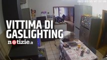 Monza, bancaria vittima di gaslighting: il video che svela la manipolazione e incastra il suo compagno