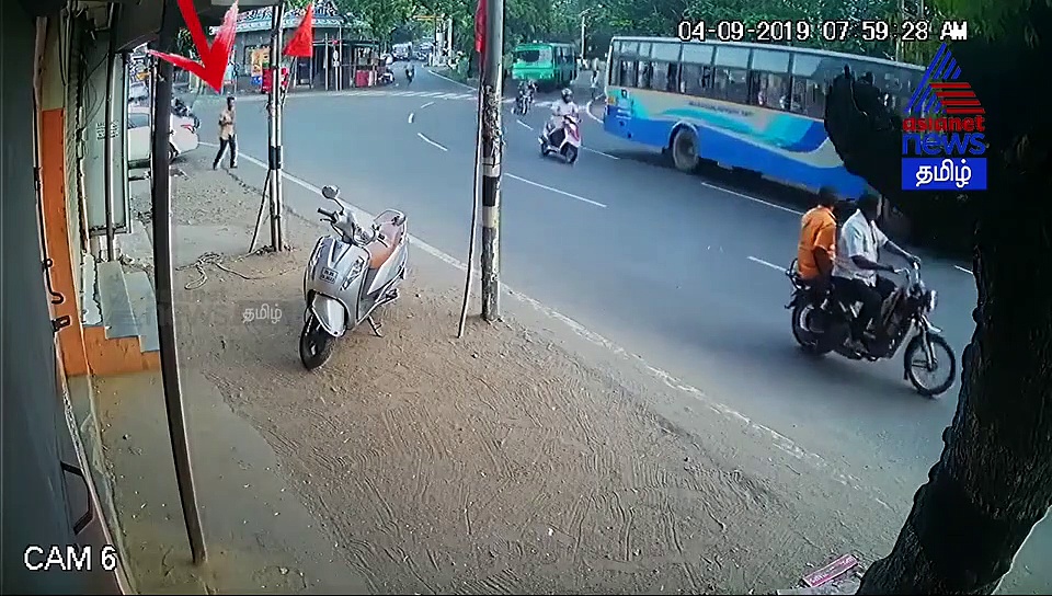 சந்தேகம் வராமல் திருடிய இளைஞர்.. சிக்கிய சிசிடிவி..!