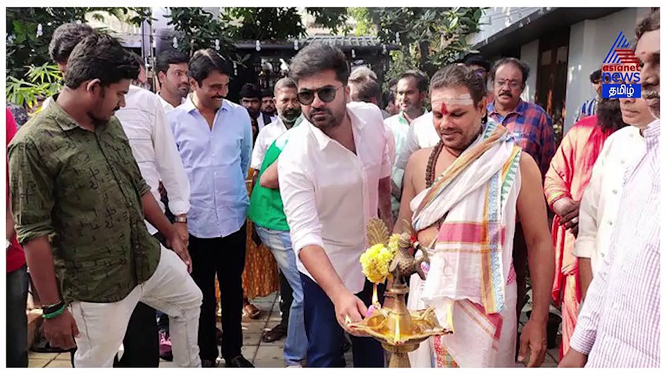 மாநாடு படத்தில் சிம்புவின் look..! சந்தோஷத்தில் வெங்கட் பிரபு.. வீடியோ