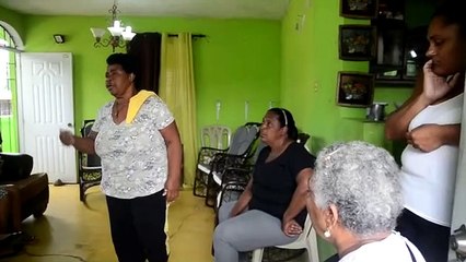 Madre de dos de los 4 muertos en drink de  Sabana Perdida ofrece su versión del hecho