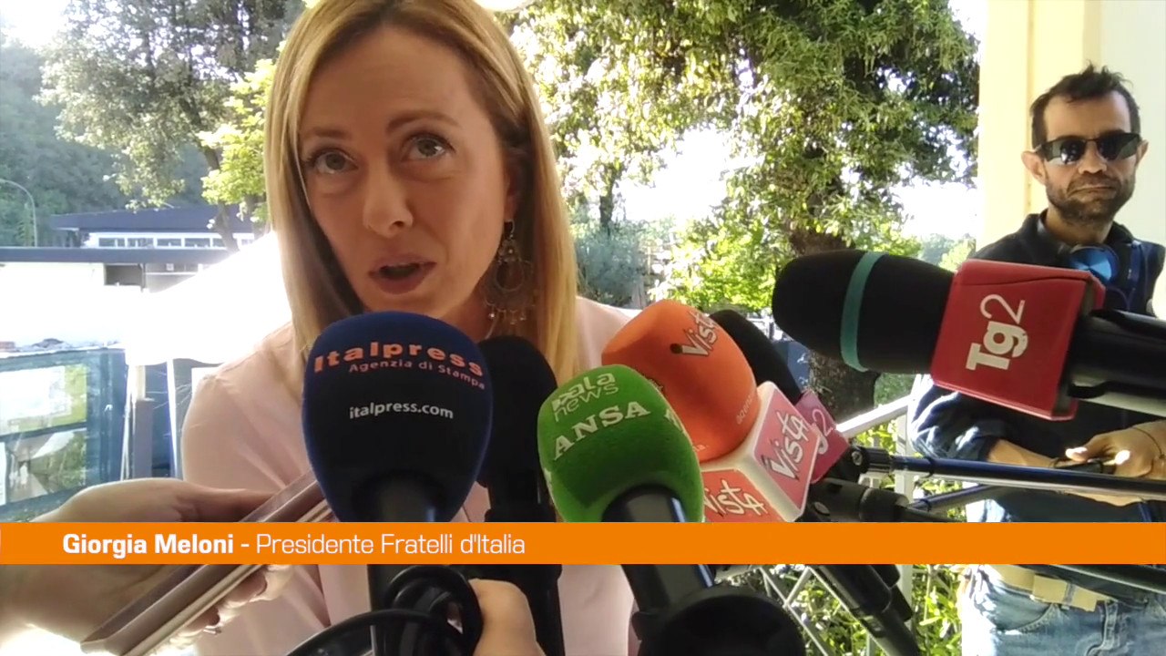 Governo, Meloni "Maggioranza a pezzi"