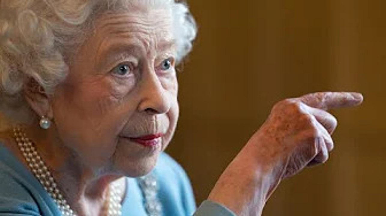 Shock poll shows less than HALF of Scots want to keep Royal Family ahead of Jubilee