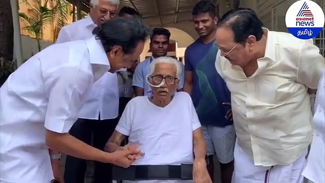 உடல்நலம் குன்றிய அன்பழகனை அறிவாலயத்திற்கு அழைக்கும் மு.க.ஸ்டாலின்... நெகிழ்ச்சி வீடியோ