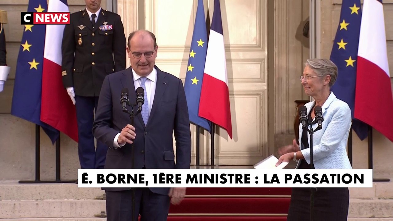 Jean Castex et Élisabeth Borne prennent la parole pour la passation de pouvoirJean Castex et Élisabeth Borne prennent la parole pour la passation de pouvoir