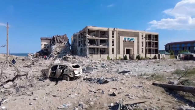 استهداف منشأة سياحية غربي أوديسا.. الجزيرة ترصد آثار الدمار