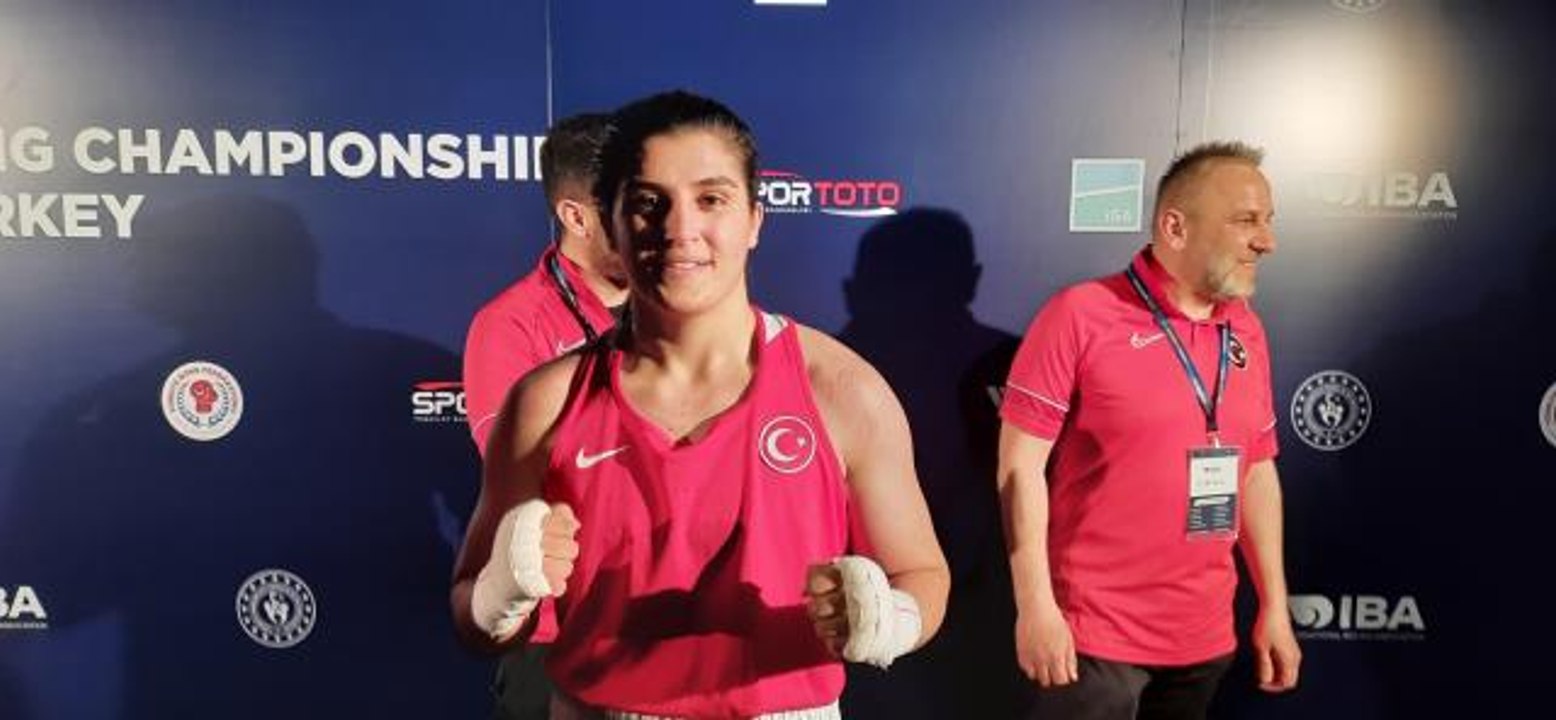 Busenaz Sürmeneli: "Şampiyon bir Trabzonspor'a, şampiyon bir sporcu yakışır"